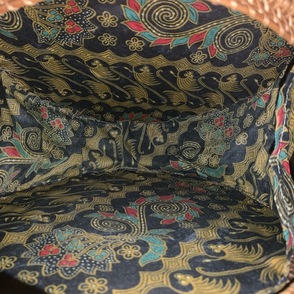 Rattan Crossbody - Picture 3 of 3